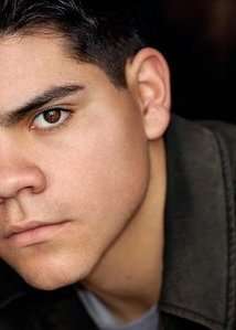 Актер Артур Сантьяго