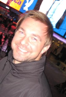 Актер Стив ДеКастро