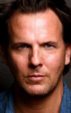 Актер Джэй Хьюджули