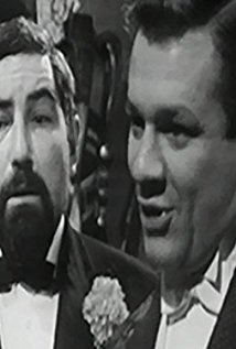 Актер Даллас Кэвелл