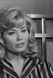 Актер Надя Сандерс