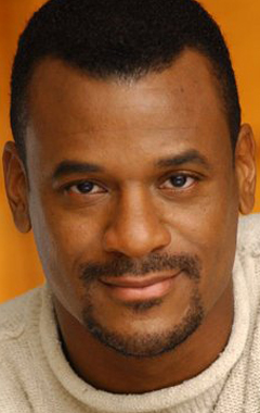 Актер Джон Бентли