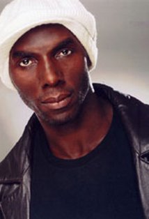 Актер Эвертон Лоуренс