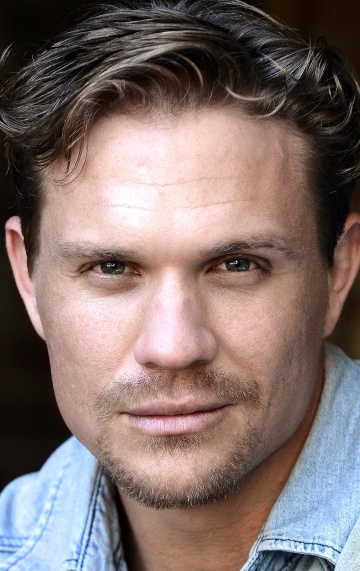 Актер Конрад Колеби