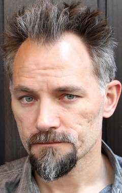 Актер Дэвид Мюнье