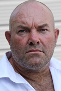 Актер Ли Тусон