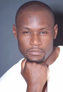 Актер Пол Дэвис