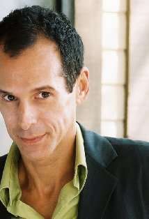 Актер Т. Райдер Смит