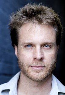 Актер Джулиан Гарнер