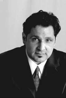 Актер Тим Перез