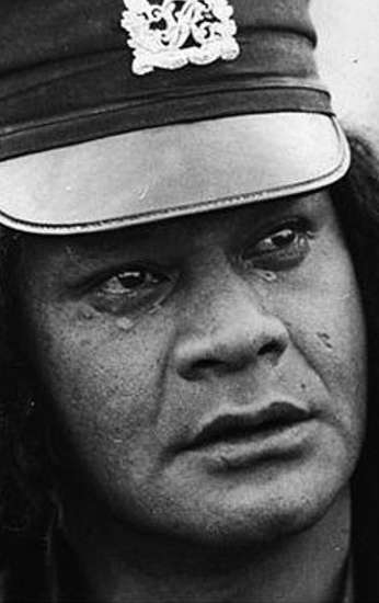 Актер Анзак Уоллес