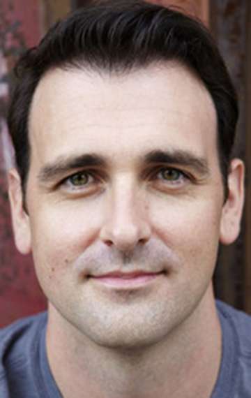 Актер Брэндон Фирла