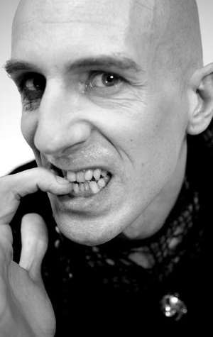 Актер Нико Байксас