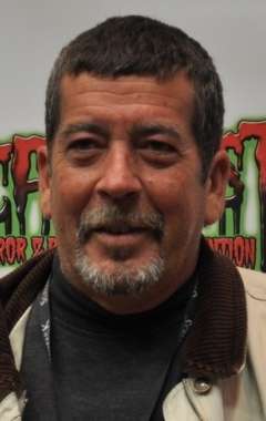 Актер Джон Дуган