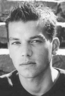 Актер Оливер Де Ла Фоссе