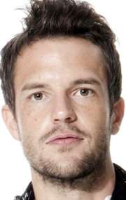 Актер Брэндон Флауэрс