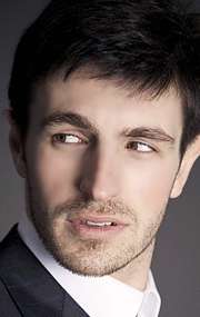 Актер Оуэн Мэкен