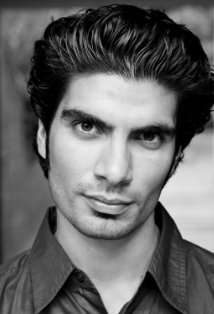 Актер Акин Гази