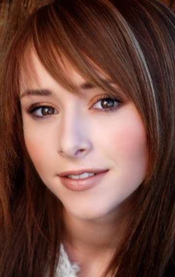 Актер Лорен МакНайт