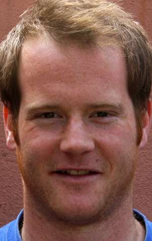 Актер Йен Робертс