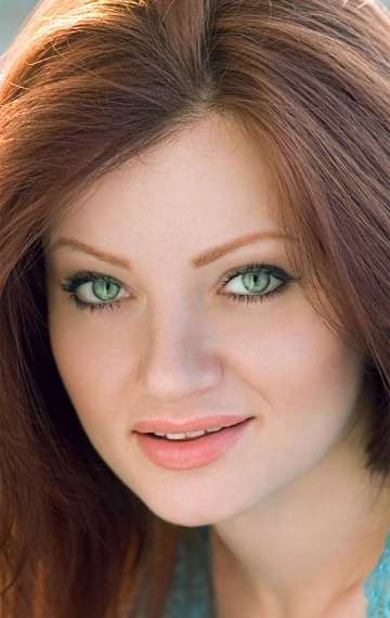 Актер Аня Аваева