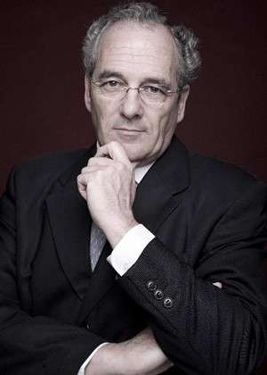 Актер Карлос Олалья