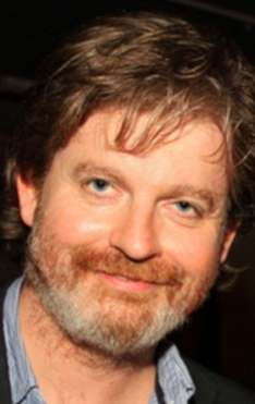 Актер Руайри Конэгэн