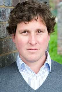 Актер Саймон Хаббард