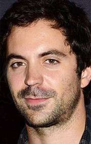 Актер Риз Койро