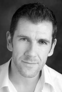 Актер Дермот Магеннис