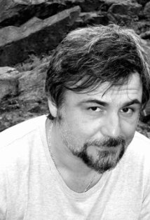 Актер Саша Нестеров