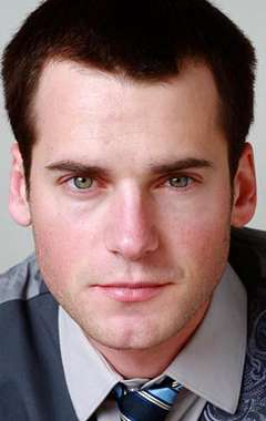 Актер Девид де Латур