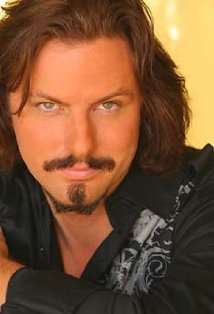 Актер Брэндон Хиллок