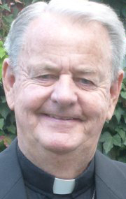 Актер Джон Фаррер