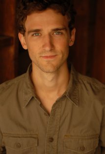 Актер Дэн Браун