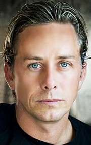 Фото Дин Армстронг