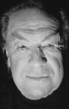 Актер Джей Робинсон