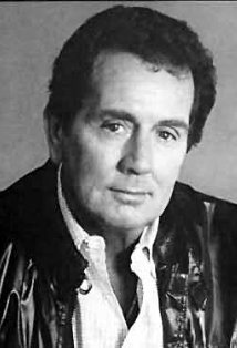 Актер Ройдон Кларк