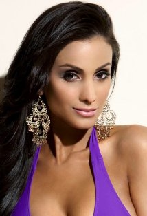 Актер Кристал Мари Денха