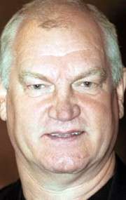 Актер Виктор Степанов