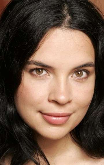 Фото Зулейха Робинсон