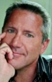 Актер Кевин Шон