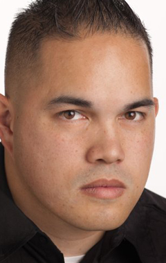 Актер Патрик Майкл Стрэйндж