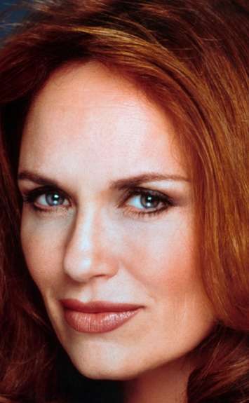 Актер Кэтрин Бах