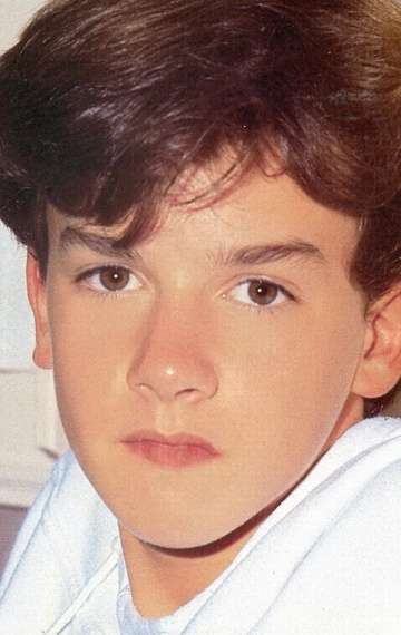 Актер Роберт Оливери