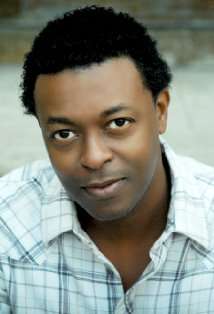 Актер Оги Бэнкс