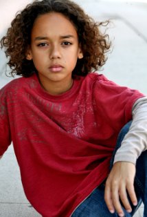 Актер Броди Ли