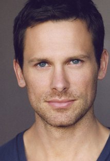 Актер Картер МакИнтайр