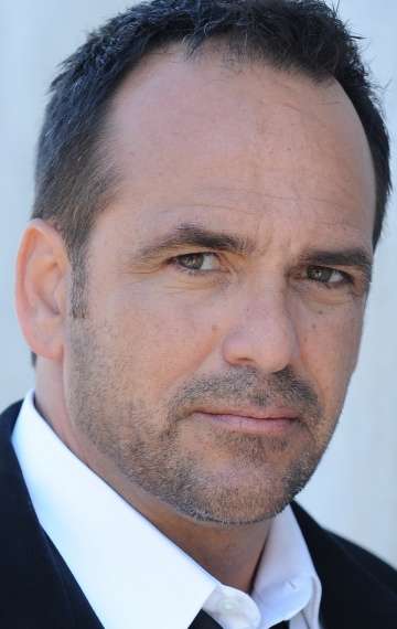 Актер Роберт Раслер