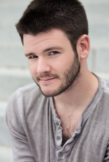 Актер Стив Лав